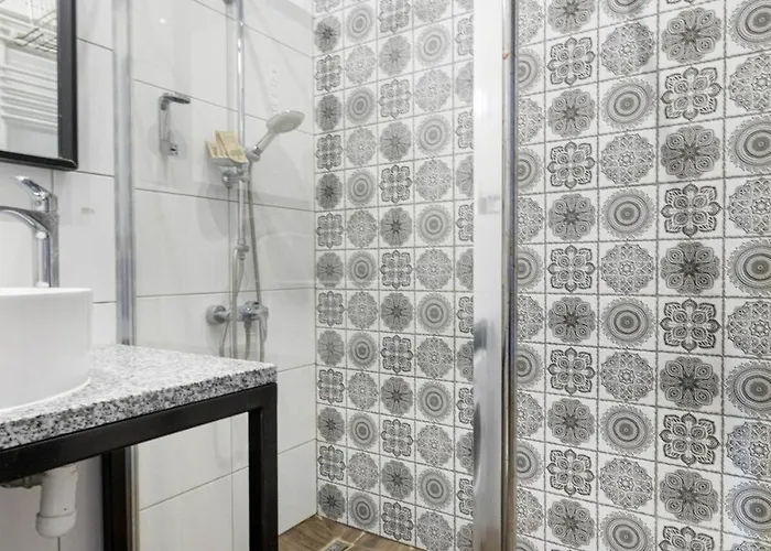 Close-central - Main Rail Station - Kosciuszki 28 *