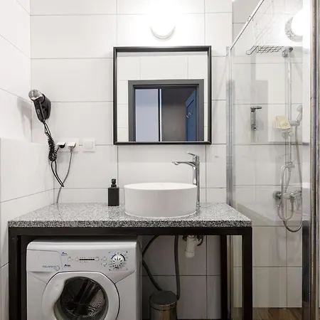 Close-central - Main Rail Station - Kosciuszki 28 *