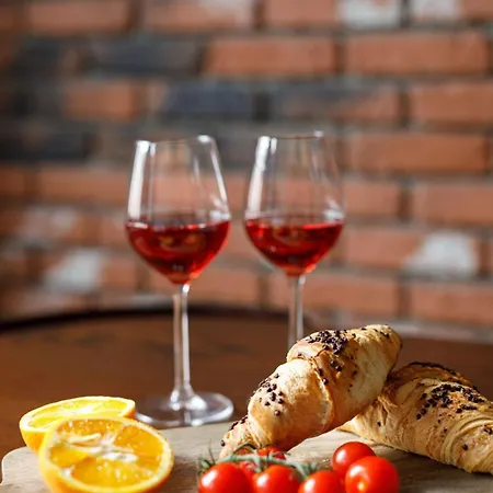 Close-central - Main Rail Station - Kosciuszki 28